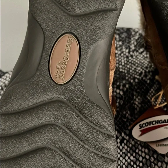 NWT EARTH ORIGINS Suede Crowley Brown Lace-Up/Zip Ankle Boots - Picture 7 of 8